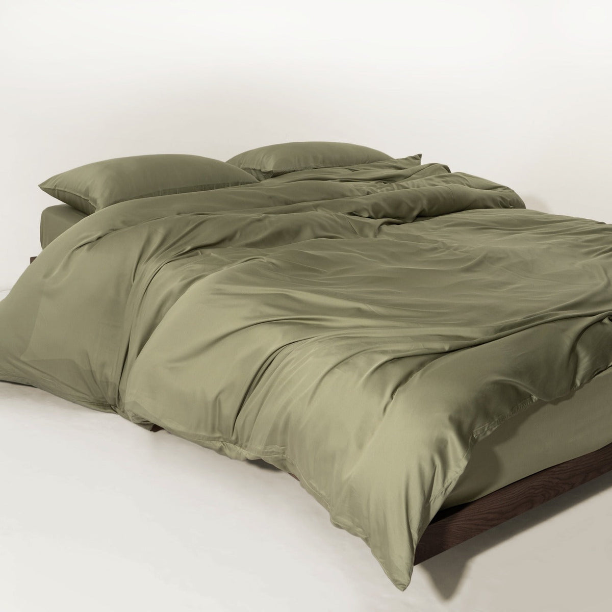 Bamboo Bedding Set Pet Hair Repellent & Family-Friendly - Opulenza