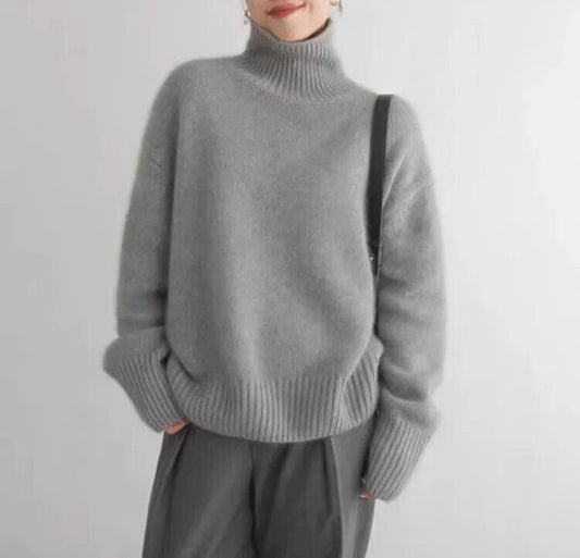 Luxury Women's Turtleneck - Warm and Stylish - Women’s Hoodies & Sweaters