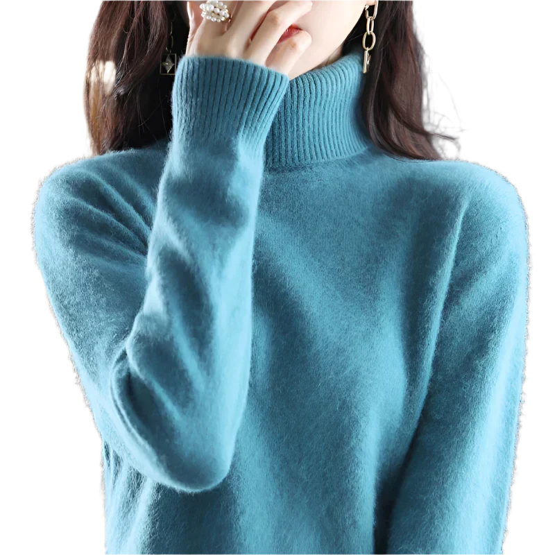 Luxurious Women's Turtleneck - image 9 of 29