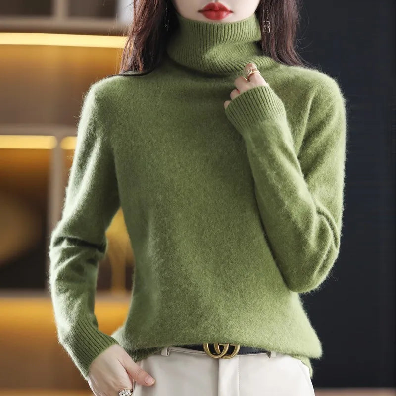 Luxurious Women's Turtleneck - image 4 of 29