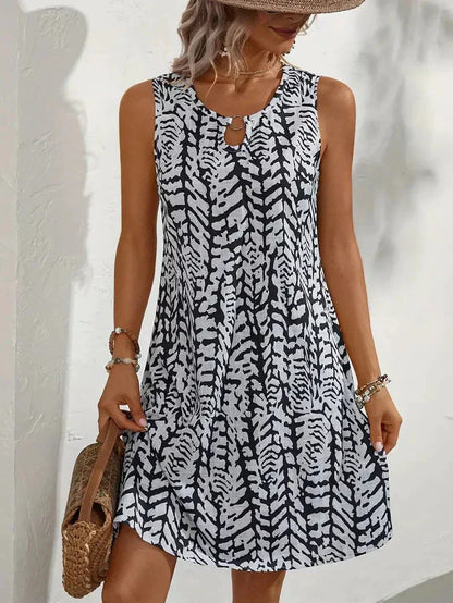 Women's Sleeveless Summer Dress - image 4 of 10