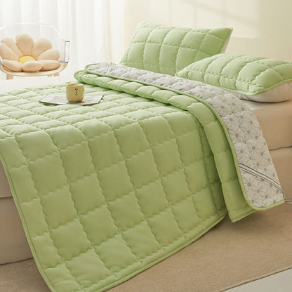 All-Seasons Breathable Quilted Non-Slip Mattress Topper - Opulenza