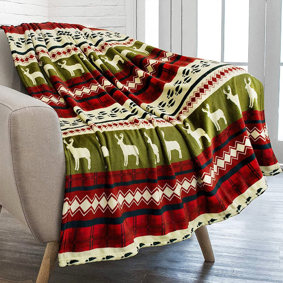 Blanket with Snowflakes & Red Accents - Couch cover - Opulenza