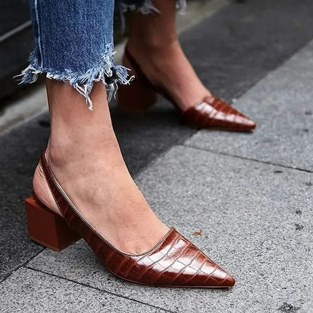 Vintage Pointed Slingback Pumps - Block Heel | Elegant - Women's shoes